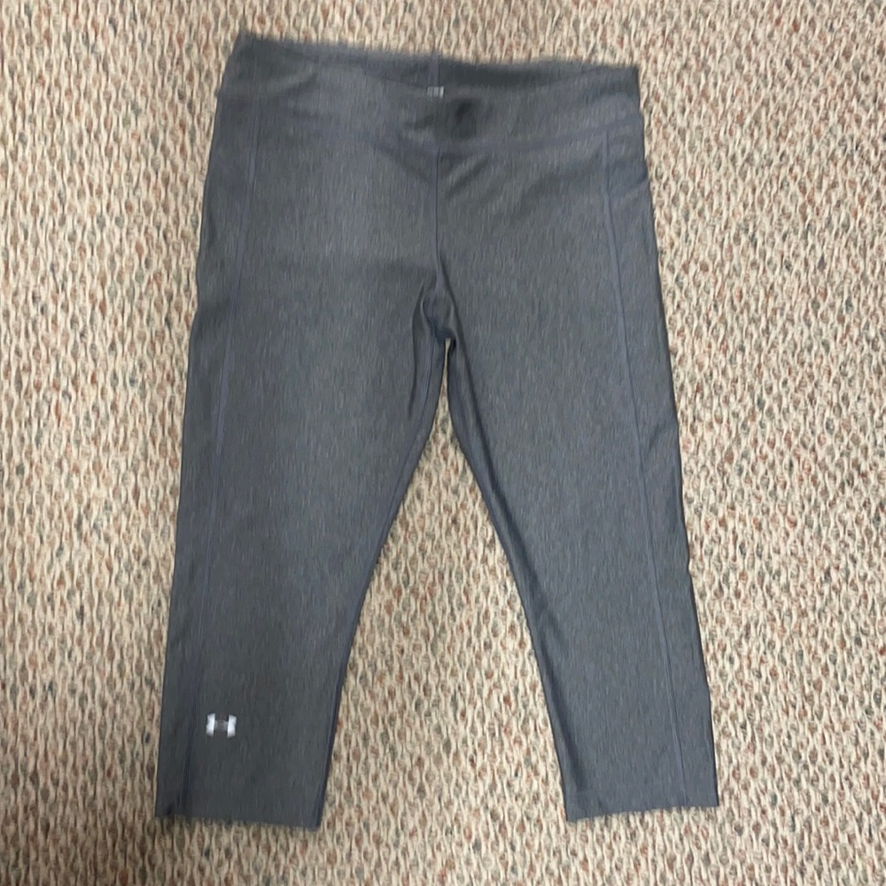 Under Armour Gray Capri leggings
